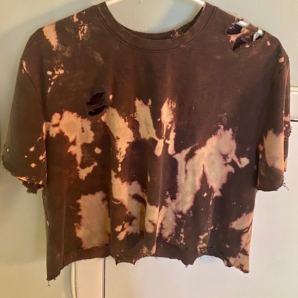 Acid Wash Crop Top - Picture 2 of 3